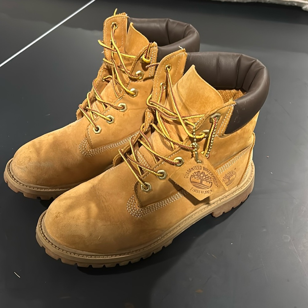 Men’s Timberlands. Perfect Condition. Size 6.5M.
